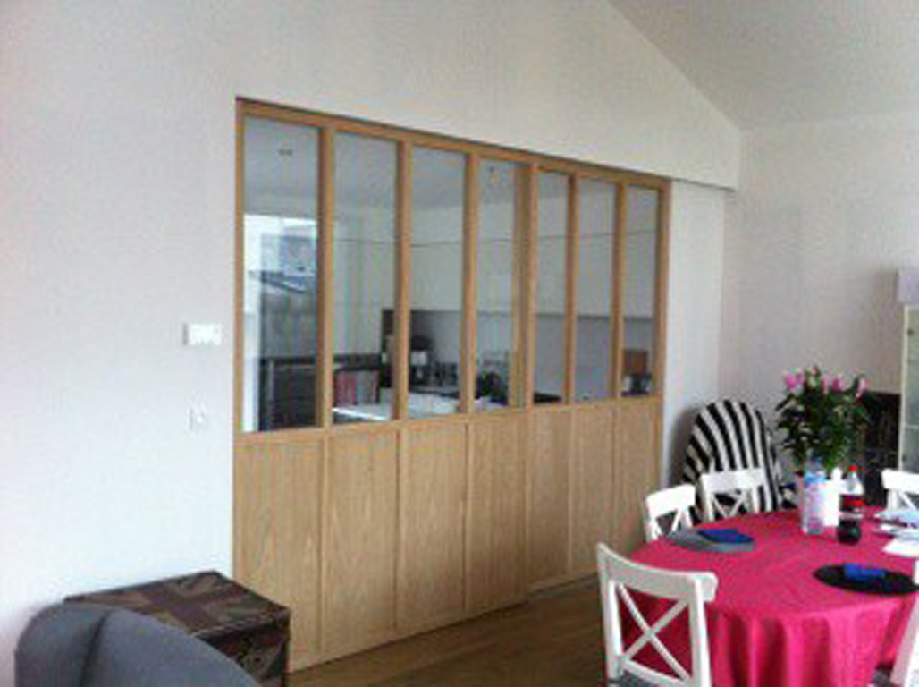 réalisation d'une cloison vitree separateur par bg menuiserie