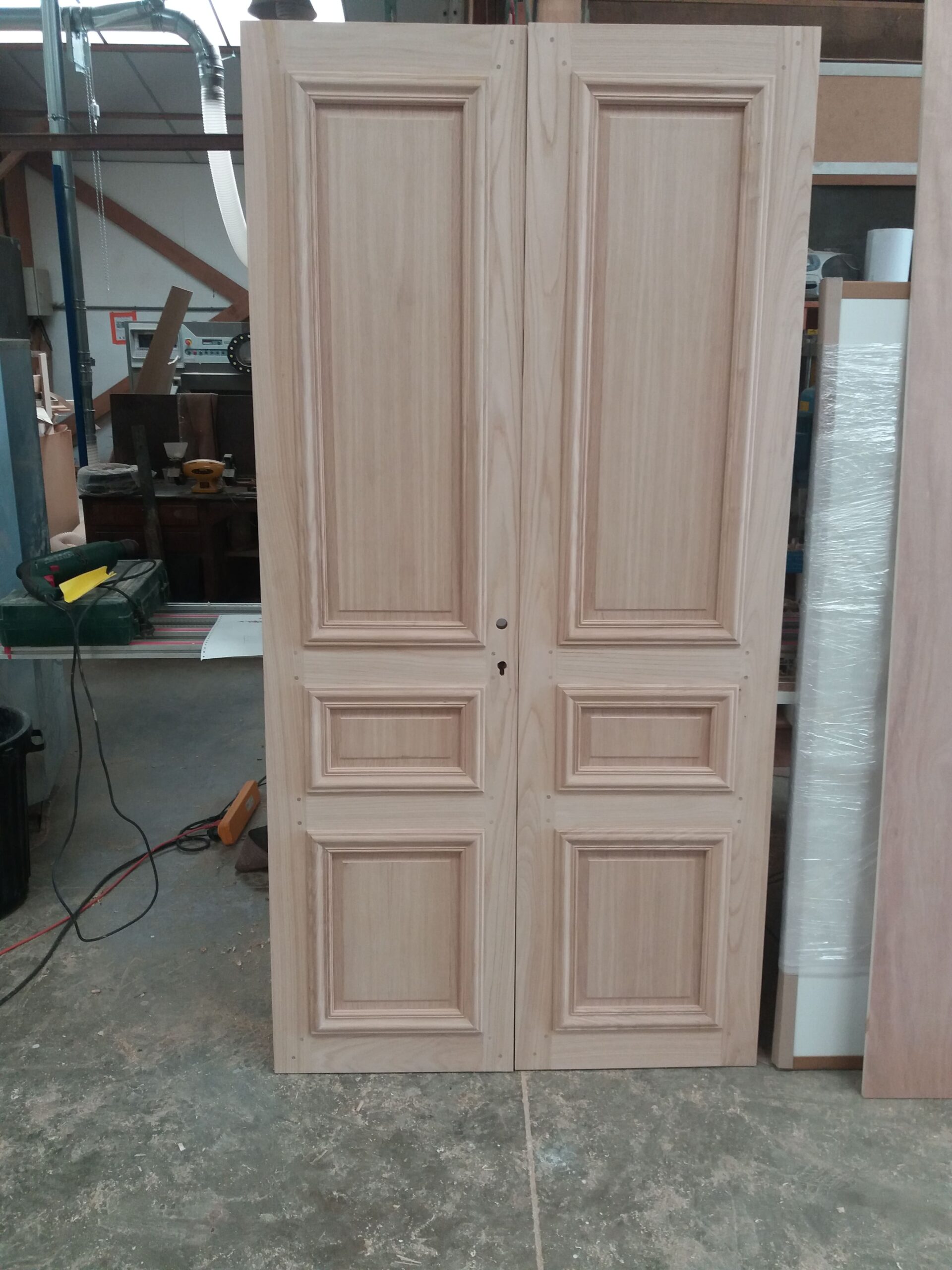 renovation de porte ancienne atelier de menuiserie BG